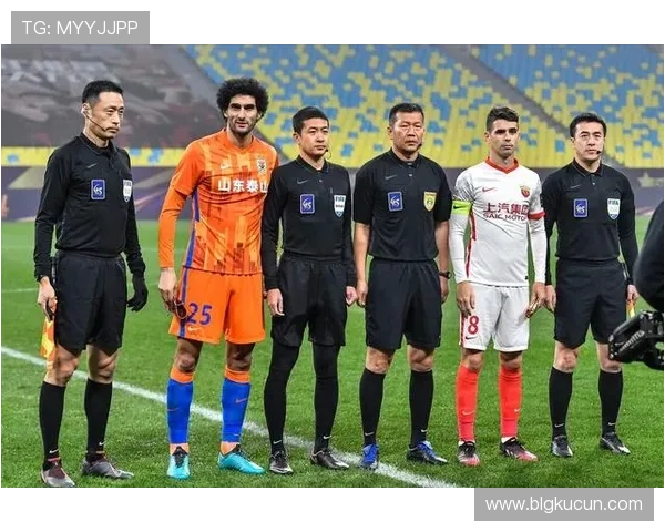 高夫直落两盘击败保利尼巩固赛季强势表现再展冠军竞争力引发球迷热议